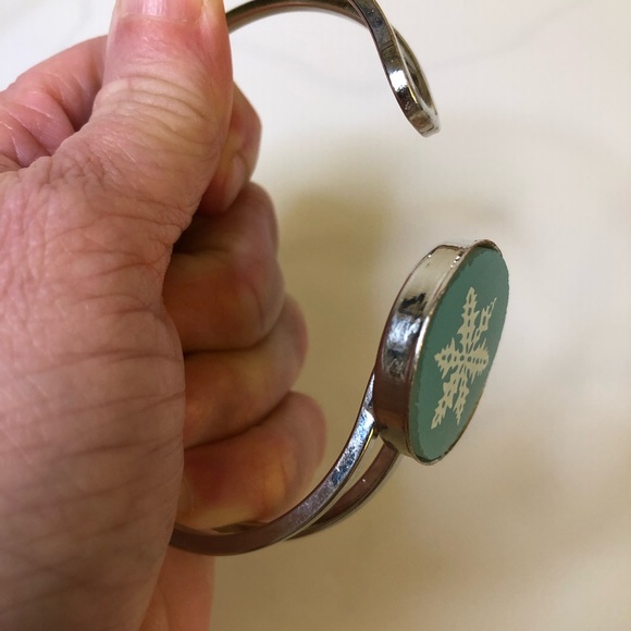 Vintage Pyrex Snowflake handmade vintage bracelet - Picture 2 of 6